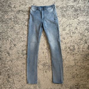 H&M Divided light wash blue jeans